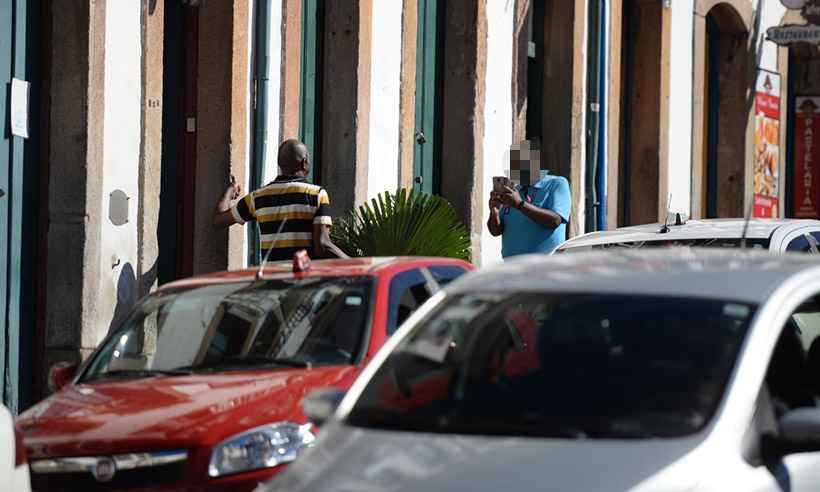 Polícia investiga caso da coroa de flores de Tiradentes em Ouro Preto - Túlio Santos/EM/DA Press