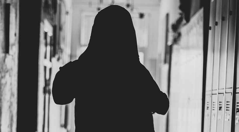 Homem suspeito de estuprar a sobrinha adolescente é preso em Minas -  Juraj Varga/Pixabay