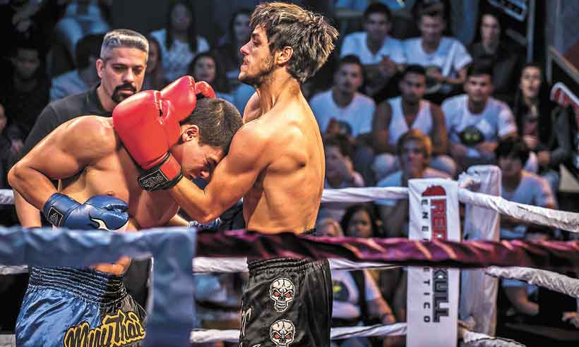 Vilão vence combate de muay thai - Paulo Belote/globo