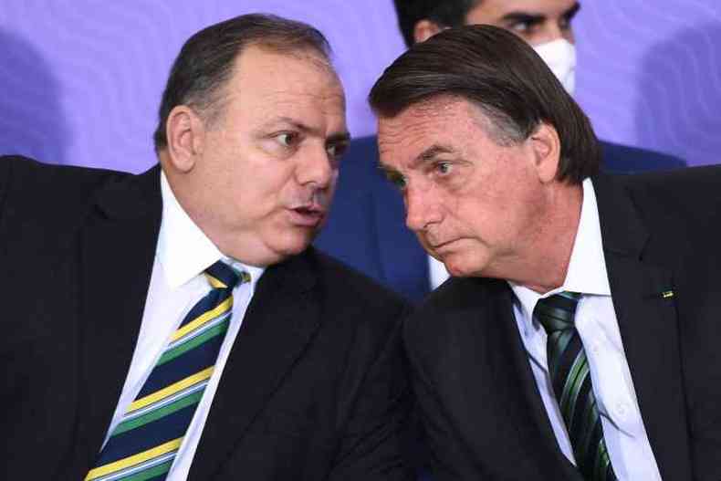Bolsonaro e Pazuello em Manaus: que País é este? É a p*** do Brasil - Evaristo Sá/AFP
