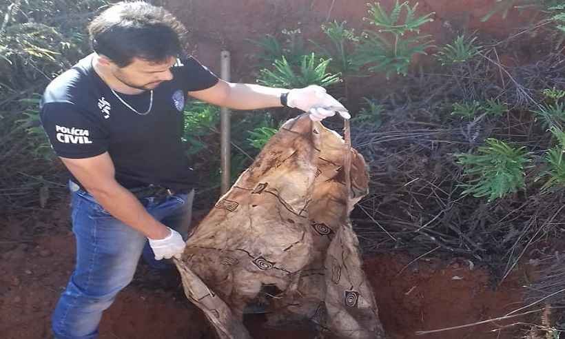 Corpo de mulher em cova rasa pode desvendar mistério no Sul de Minas - PCMG/Divulgação