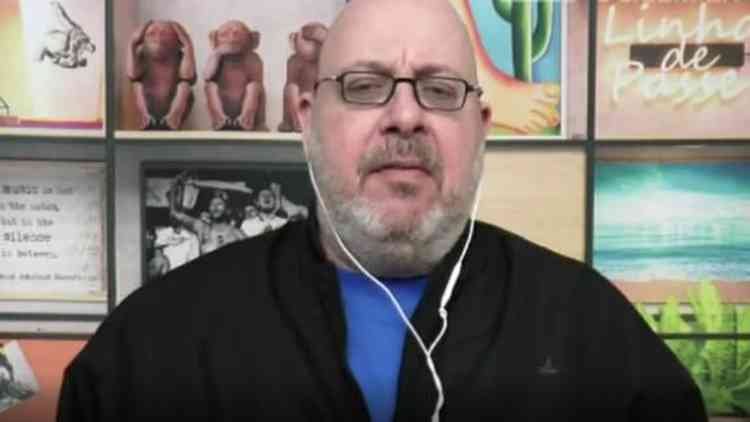 Comentarista diz que faria tudo diferente de Cuca e escala 'novo Atlético' - Reprodução
