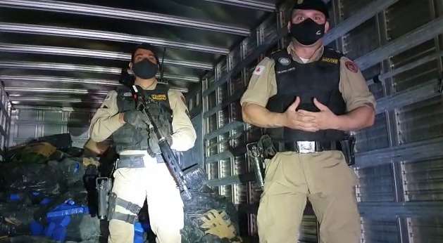 PM apreende 6 toneladas de maconha em bairro de classe alta em Uberlândia - PMMG/Divulgação