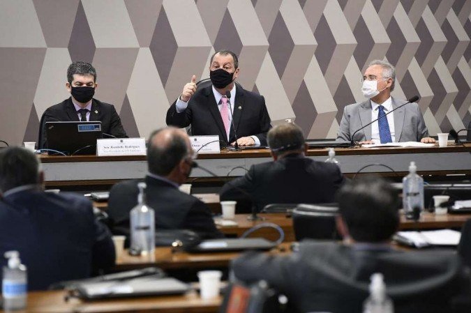 CPI pode votar convocação de mais ministros; Paulo Guedes é alvo   -  Jefferson Rudy