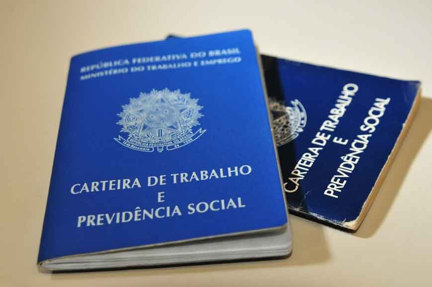 Censo Demográfico à espera das verbas e trabalhador à espera de emprego - Gladyston Rodrigues/EM/D.A Press - 25/03/2019