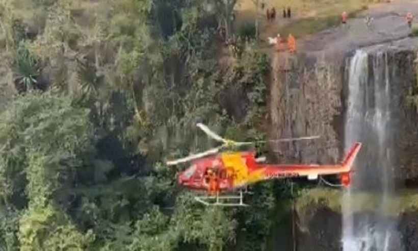 Homem sofre fraturas ao cair de cachoeira no Triângulo Mineiro - Reprodução/CBMMG