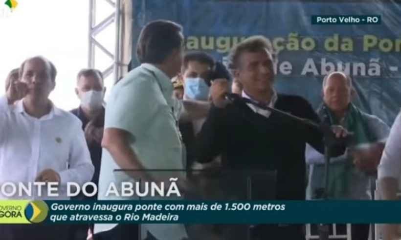 Ao lado de Bolsonaro, Nelson Piquet chama emissora de 'Globolixo' - Tv Brasil/Reprodução