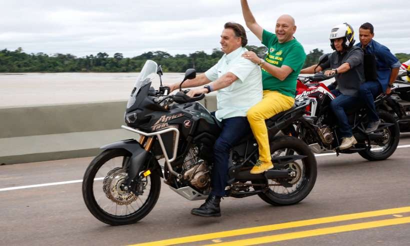 Bolsonaro inaugura ponte e passeia de moto sem capacete em Rondônia - Reprodução de Internet