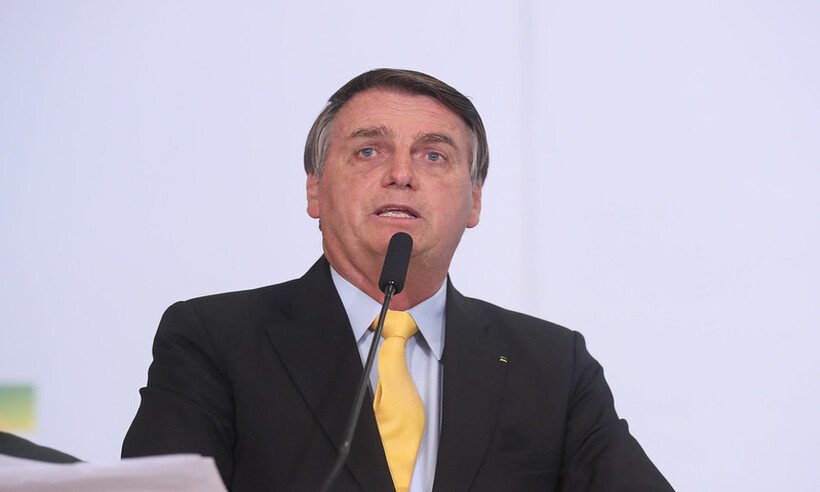 Após 420 mil mortes, Brasil cria secretaria de enfrentamento à COVID - Isac Nóbrega/PR