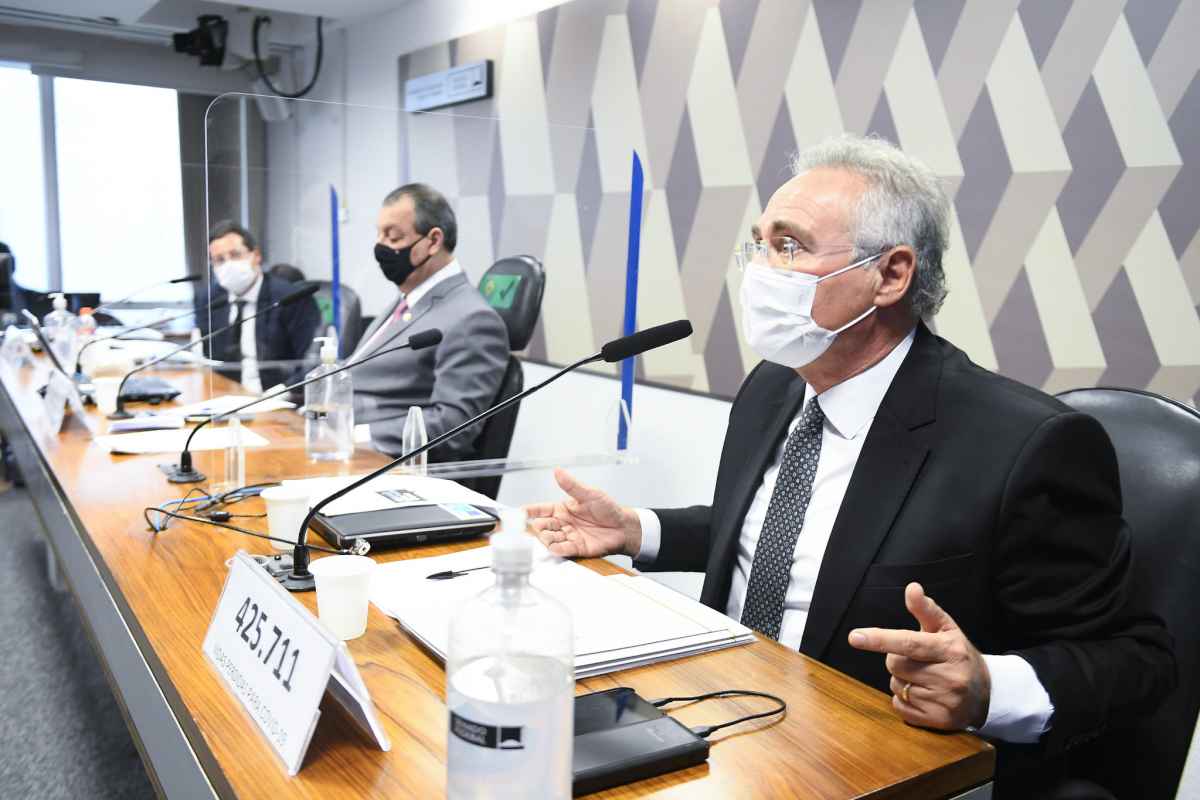Renan rebate Flávio na CPI: vagabundo é você que roubou dinheiro do seu pessoal - Marcos Oliveira/Agência Senado