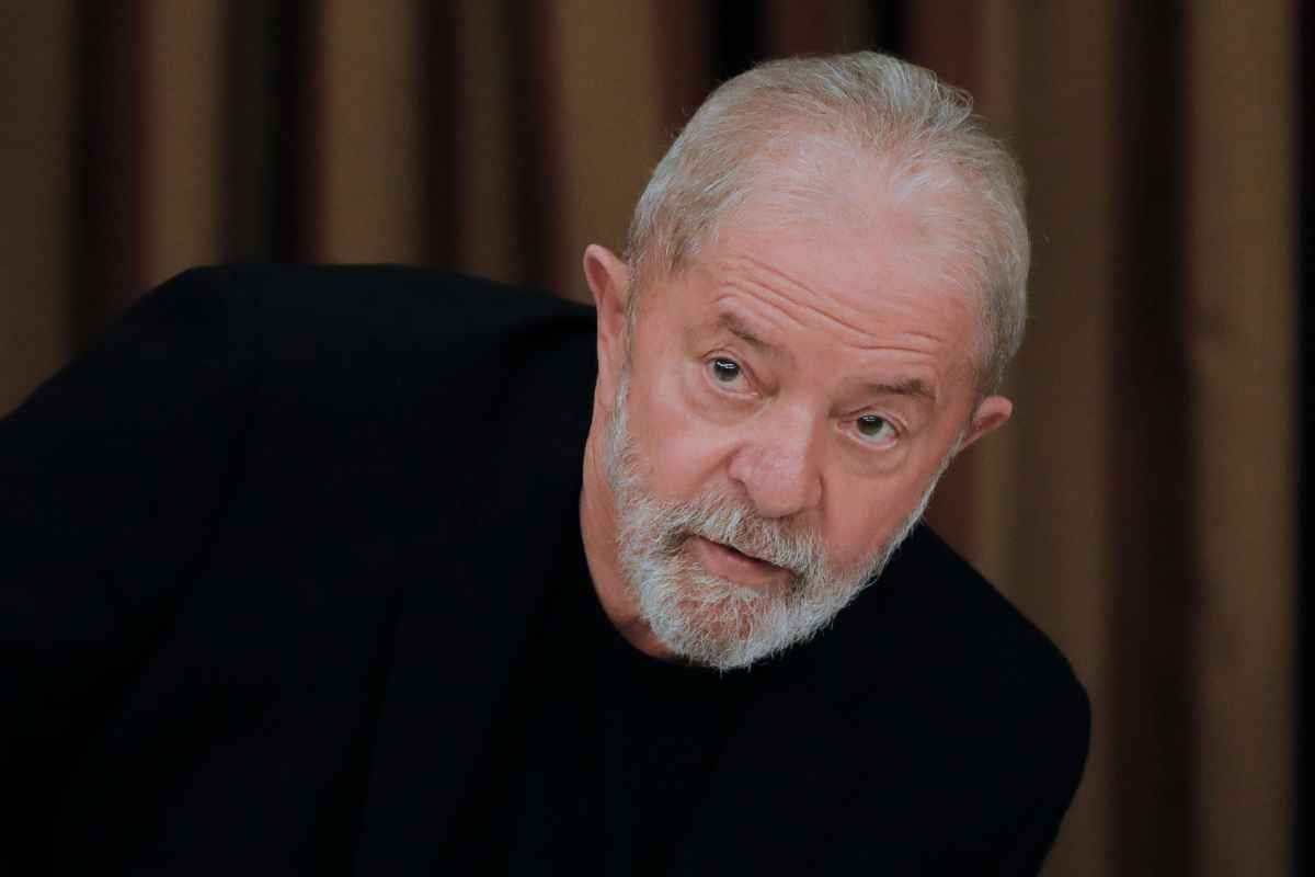 Datafolha: Lula chega a 55% dos votos no 2º turno, Bolsonaro tem 32% - Sergio Lima/AFP