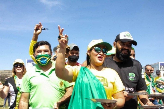 Ato pró-Bolsonaro tem churrasco e toque de berrantes na Esplanada -  Bárbara Cabral/Especial para o Correio