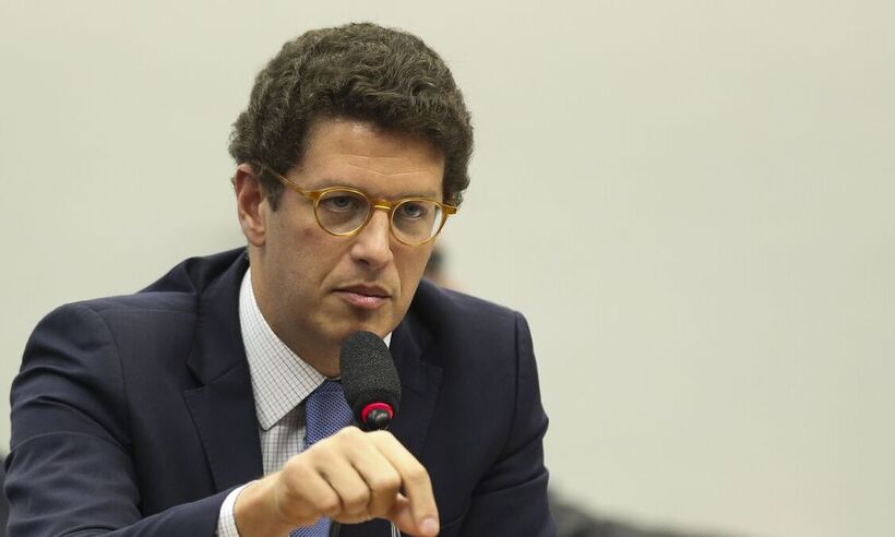 Ricardo Salles, ministro xodó de Bolsonaro, é alvo da PF - Agência Brasil 