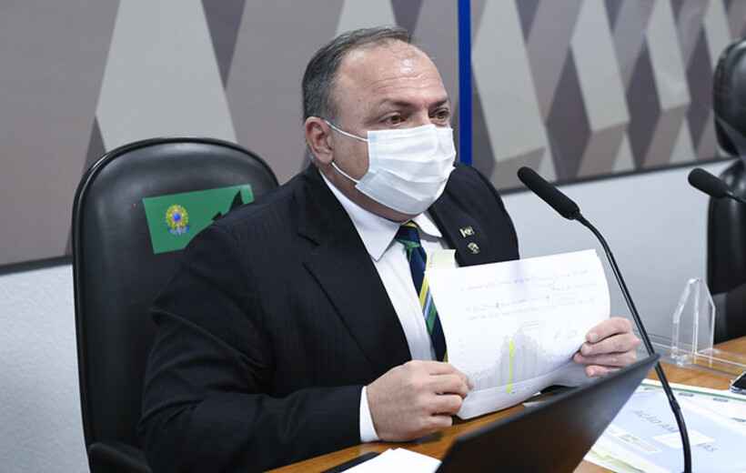 Pazuello alfineta Mandetta em CPI: 'Não ficar em casa até ter falta de ar' - Jefferson Rudy/Agência Senado