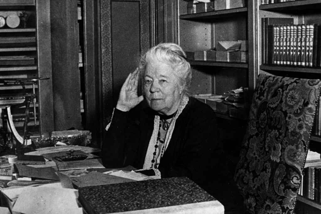 Primeira mulher a ganhar Nobel de Literatura é publicada no Brasil - Reprodução