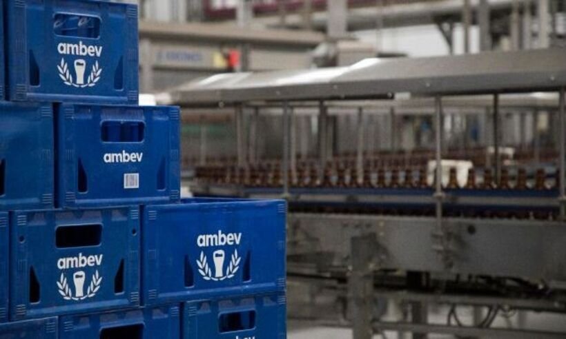 Ambev recruta profissionais seniores: mais de 100 vagas - Ambev/Divulgação
