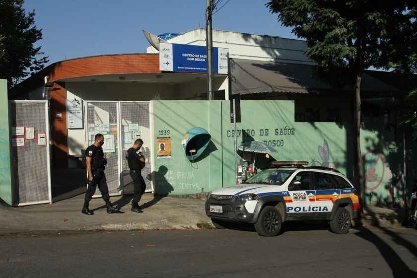 Alarme de segurança impede roubo de vacina da COVID-19 em Centro de Saúde - Edésio Ferreira / EM / DA Press