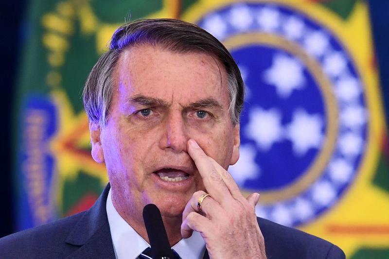 Bolsonaro não guerreia com a esquerda, mas com a vida e a democracia - Evaristo Sá/AFP