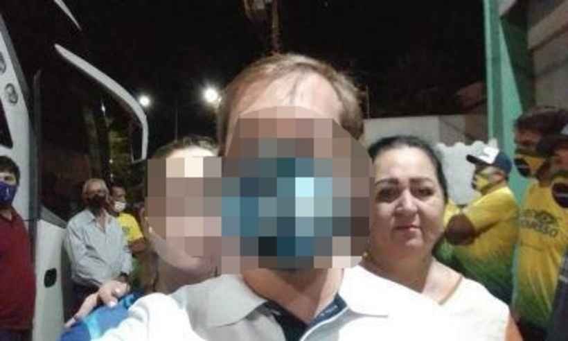 Mulher que participou de ato pró-Bolsonaro morre de COVID uma semana depois - Reprodução/ Facebook 
