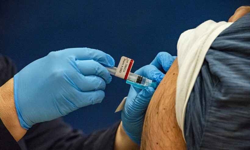 Reino Unido aprova vacina anticovid-19 de dose única da Janssen - Joseph Prezioso / AFP