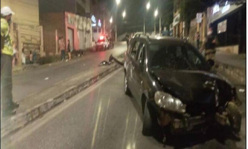 Motorista bebe, perde controle do veículo e atropela mulher em Contagem - Transcon/Divulgação