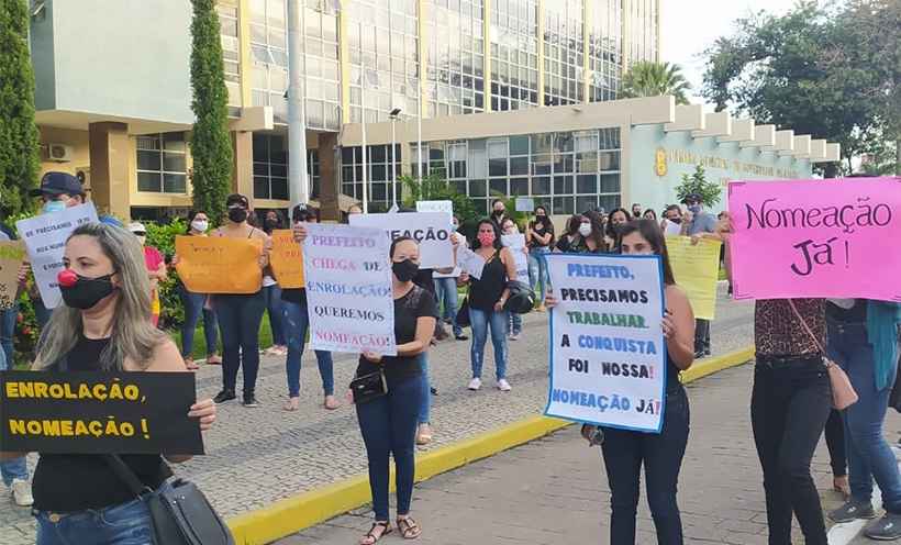 Aprovados em concurso público exigem nomeação em Valadares - Divulgação Sinsem-GV