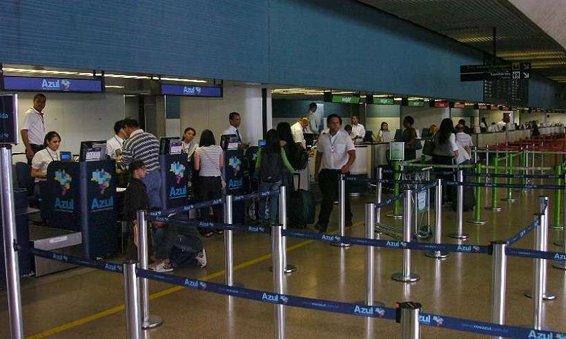 Trabalhadores do transporte aéreo são vacinados contra a COVID-19 em BH - Juarez Rodrigues/EM/D.A Press