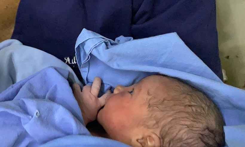 Bebê nasce dentro de ambulância na BR-040, em Curvelo - Via 040/Divulgação