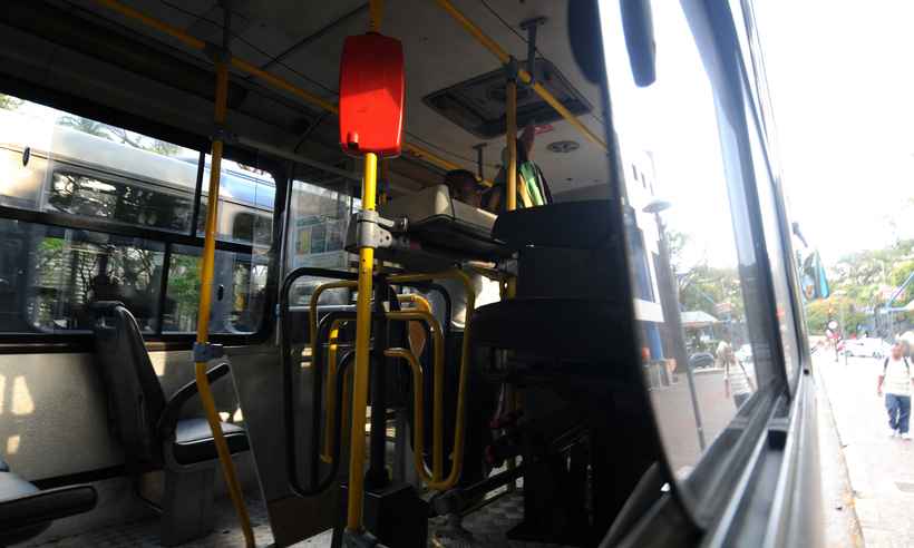 Volta de cobradores pode aumentar passagem de ônibus em BH - Ramon Lisboa/EM/DA Press