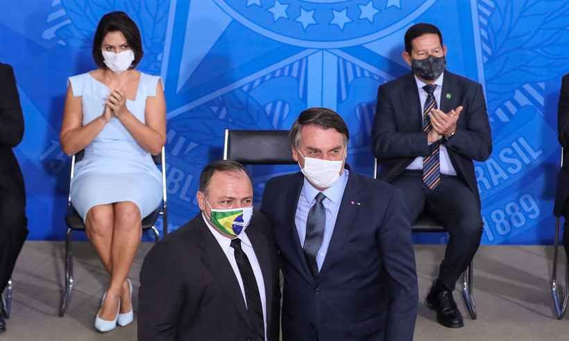 São estes os generais que dão lição de moral a ministros do STF? - Isac Nóbrega/Presidência da República