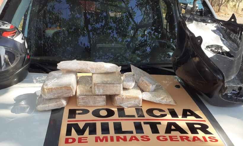 Polícia descobre drogas em tanque de moto em Frutal; veja vídeo - Polícia Militar Rodoviária/Divulgação