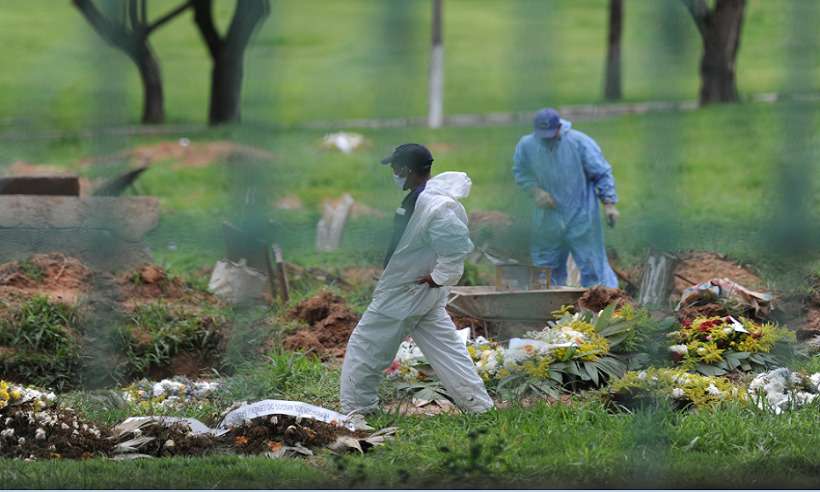COVID: maio tem 70% mais mortes no Brasil que a média da pandemia - Alexandre Guzanshe/EM/D.A Press