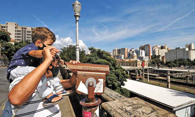 Belo Horizonte reinstala lunetas em pontos turísticos - Leandro Couri/EM/D.A Press