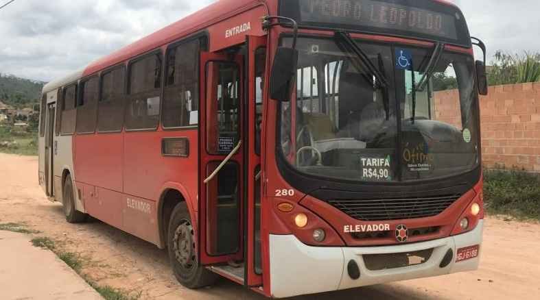 Moradores de bairro de Pedro Leopoldo só têm ônibus uma vez por semana - Prefeitura de Pedro Leopoldo/Divulgação