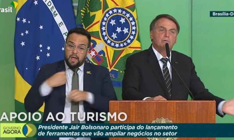 Bolsonaro sobre senadores da CPI da COVID: 'Não são exemplo para ninguém' - TV Brasil/Reprodução