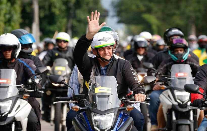 Presidente lidera motociata em São Paulo; Doria promete multar - Alan Santos/PR