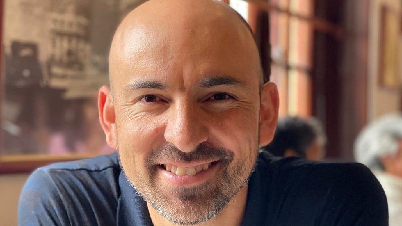O premiado professor de matemática que inspira alunos com música - Federico Ardila