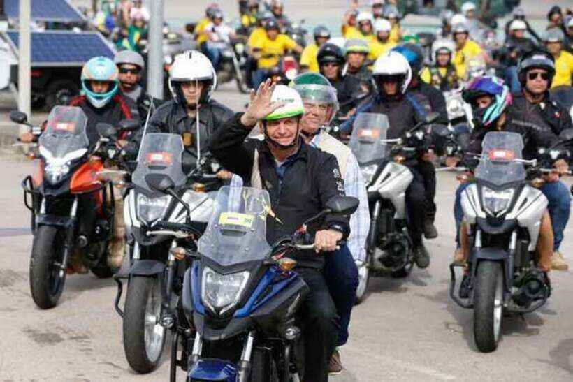 Bolsonaro mantém estratégia de contato sem intermediários com a população - Alan Santos/PR - 23/5/21