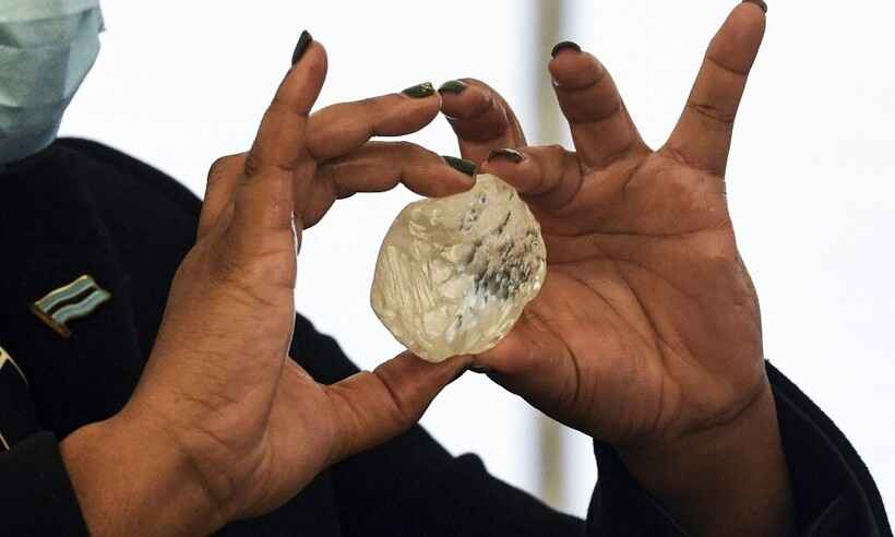 Botsuana anuncia descoberta do terceiro maior diamante do mundo - Monirul Bhuiyan / AFP