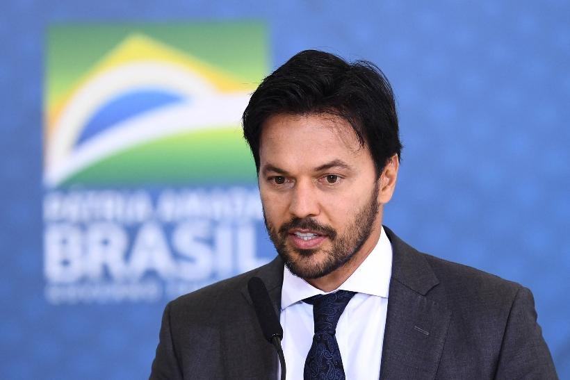 Brasil chega a 500 mil mortos e Fábio Faria pede comemoração dos curados - Evaristo Sá/AFP