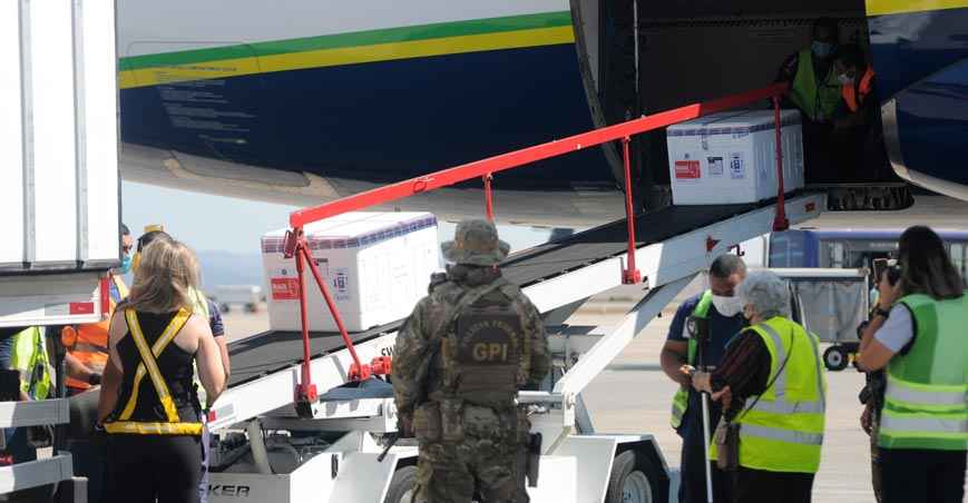 COVID-19: Grupo com menos de 60 anos lidera mortes no Brasil - Leandro Couri/EM/D.A Press