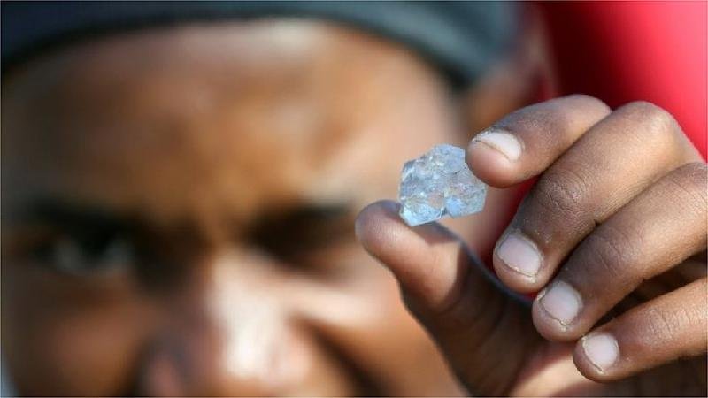Pedras 'preciosas' que geraram corrida por diamantes na África do Sul eram quartzo, revela teste - Reuters
