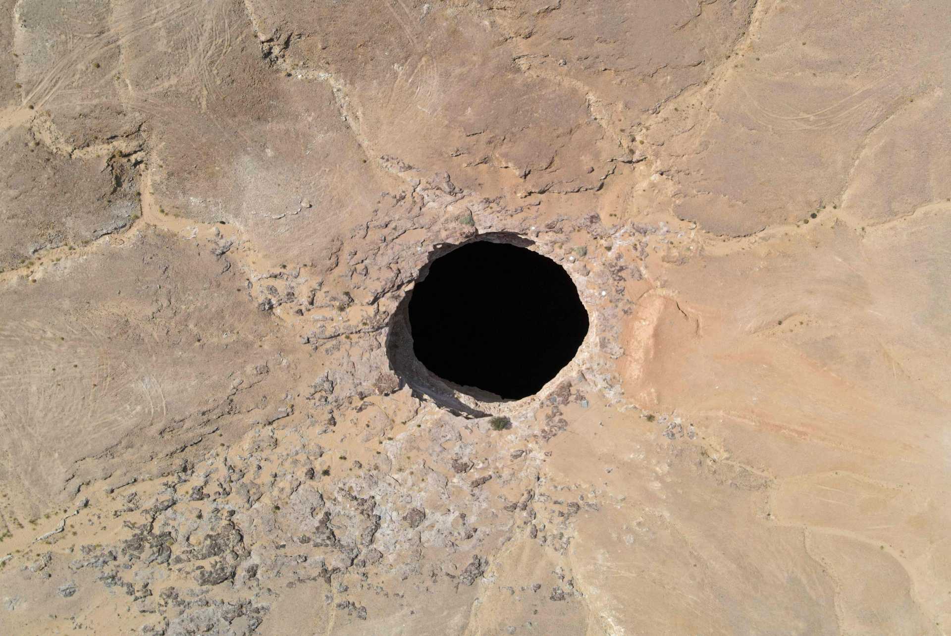 Misterioso 'poço do inferno' impressiona geólogos
