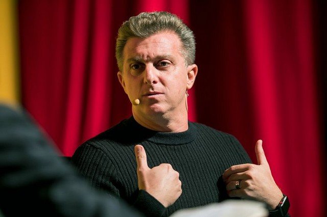 'Covardia', diz Huck sobre Bolsonaro mandar repórter 'calar a boca' - Divulgação