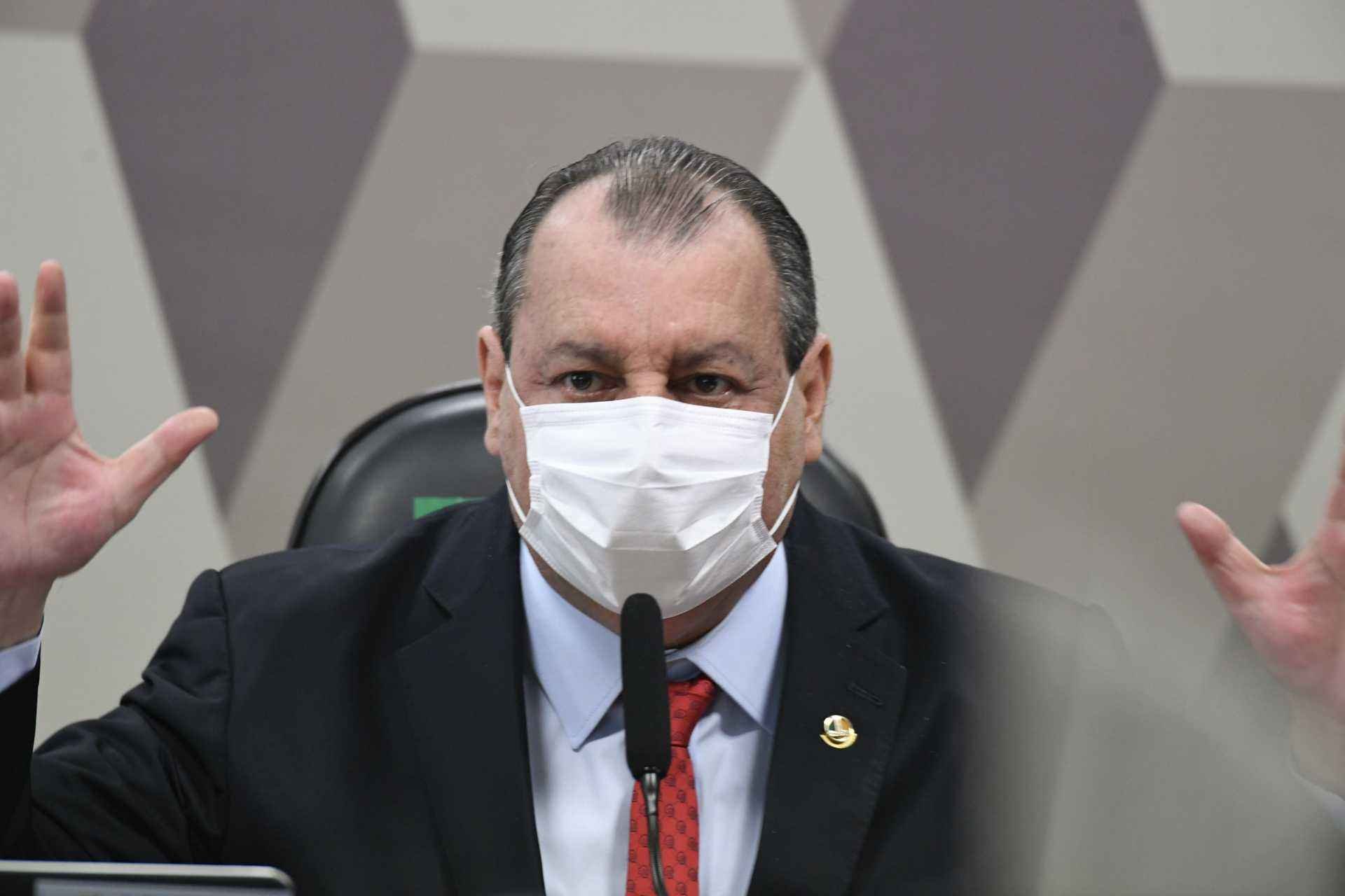 Aziz para Marcos Rogério: 'Drauzio mudou de opinião, o burro chucro não' - Jefferson Rudy/Agência Senado