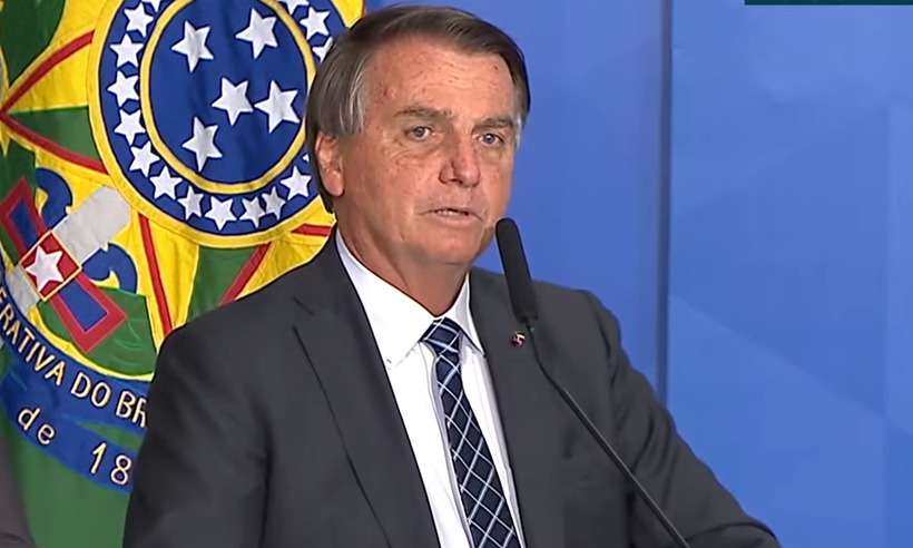 Bolsonaro volta a defender voto impresso: 'A democracia não tem preço' - Reprodução/Youtube