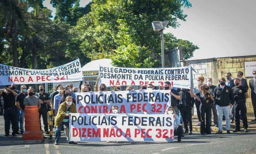 Policiais federais fazem protesto contra PEC-32 em BH  - Leandro Couri/EM/D.A Press