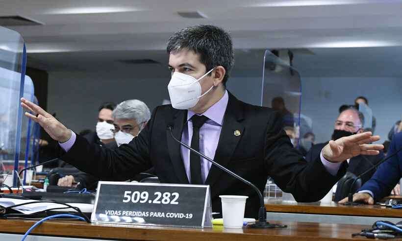Randolfe: CPI tem a função de punir 'psicopatas' que mataram 500 mil  - Edilson Rodrigues/Agência Senado
