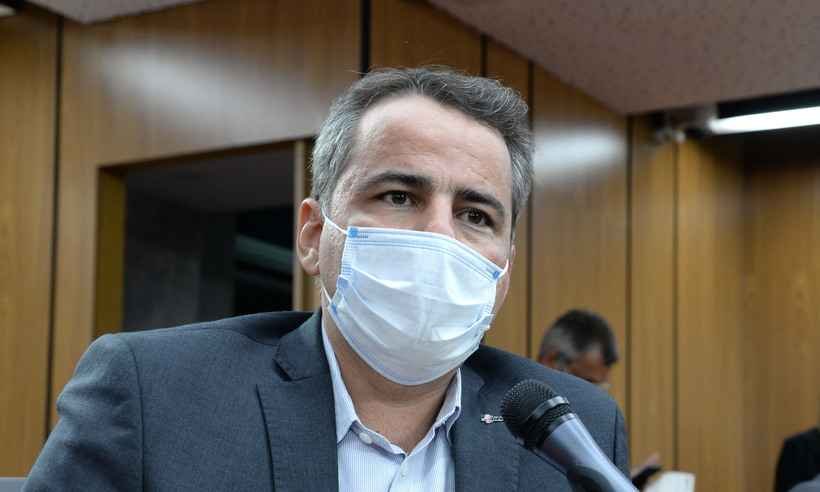 Municípios querem que Zema apresente proposta para pagar bilhões da saúde - Guilherme Dardanhan/ALMG
 