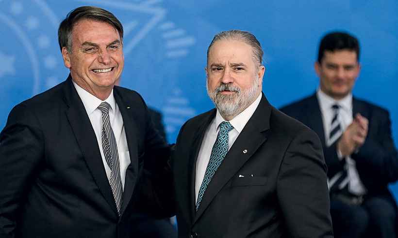 Bolsonaro deve ignorar lista tríplice do MPF e sinaliza recondução de Aras na PGR - José Cruz/Agência Brasil